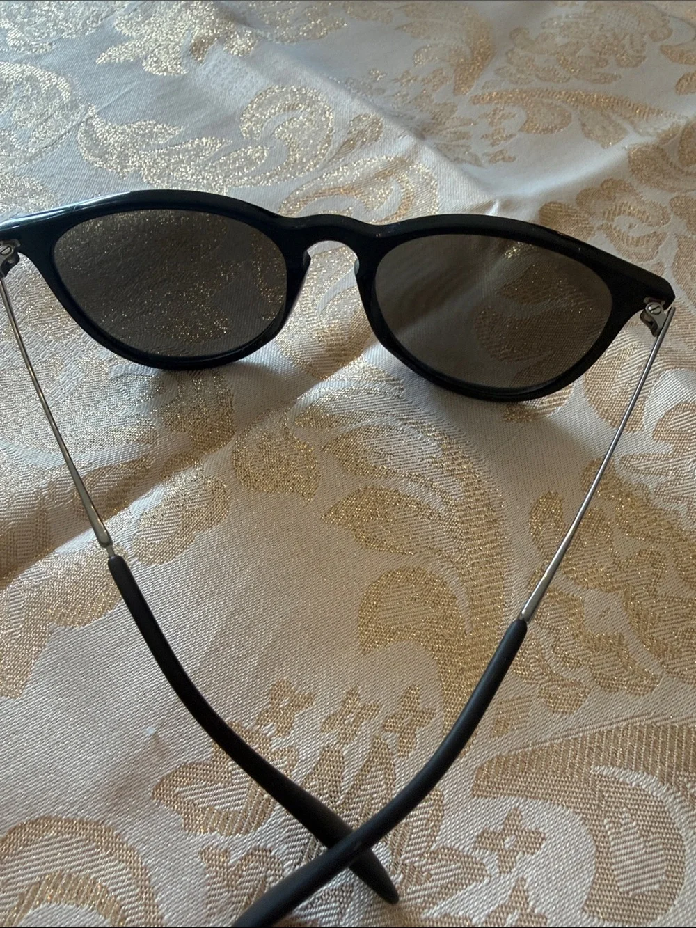 Ray-Ban Black Round Sunglasses with Black Case